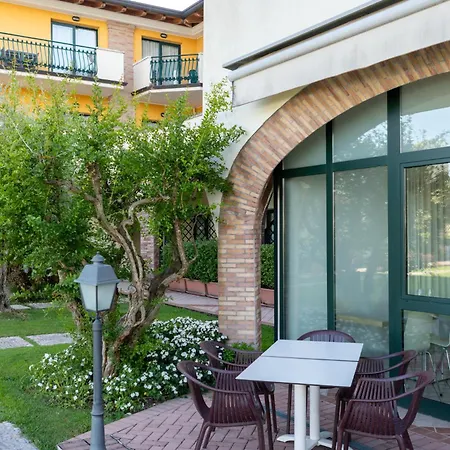 Aparthotel Le Terrazze Sul & Padenghe sul Garda