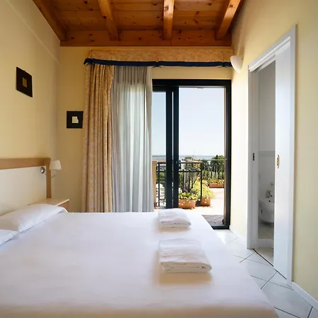 Le Terrazze Sul & Aparthotel 4*