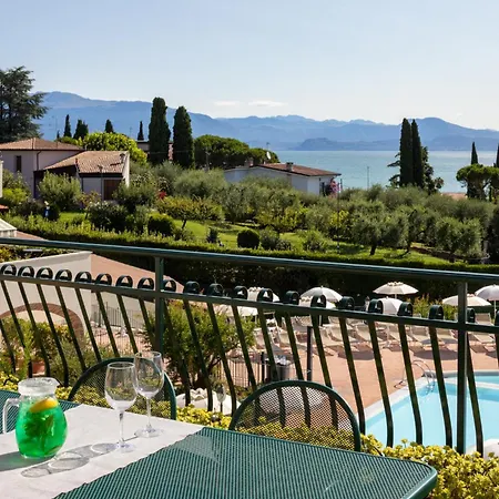 Le Terrazze Sul & Aparthotel 4*